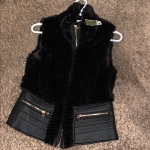 Fur vest